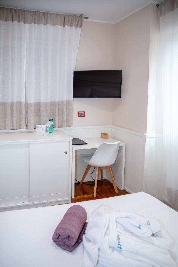Hotel Emma 12 Roma Exterior foto